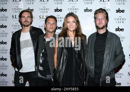 Tove lo, membri della band che partecipano alla grande apertura del Sayers Club a Las Vegas, Nevada. Foto Stock