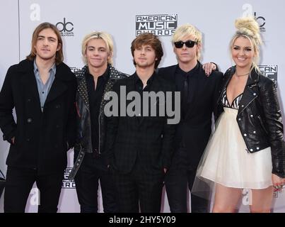 R5 partecipazione agli American Music Awards 2014 al Nokia Theatre Foto Stock