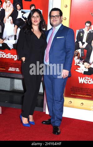 Josh Gad e Ida Darvish partecipano alla prima di 'The Wedding Ringer' Foto Stock