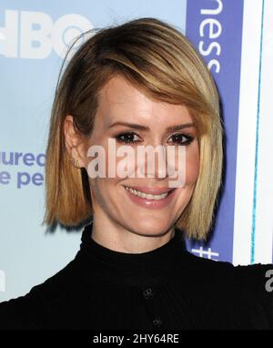 Sarah Paulson alla prima di 'togetherness' Foto Stock