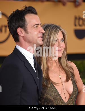 Jennifer Aniston e Justin Theroux partecipano ai 21st premi annuali di Guild attori dello schermo che si tengono all'Auditorium del Santuario Foto Stock