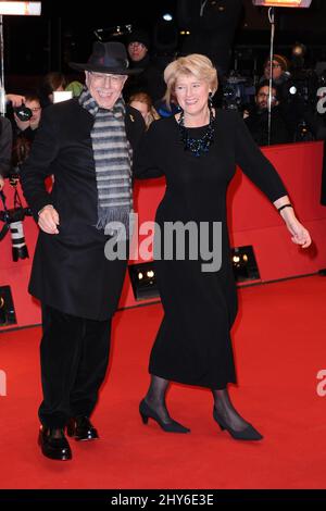 Dieter Kosslick e Monika Gruetters, direttore del Festival, partecipano alla prima None Wants the Night inaugura il 65° Berlinale, Festival Internazionale del Cinema di Berlino, a Berlino, Germania, il 5 febbraio 2015. Foto di Aurore Marechal/ABACAPRESS.COM Foto Stock