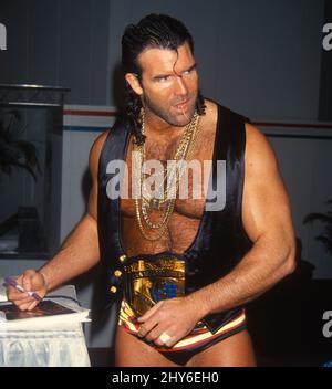 **FOTO DEL FILE** Scott Hall è passato via dopo essere stato tolto Life Support. Scott Hall aka Razor Ramon 1993 Foto di John Barrett/PHOTOlink /MediaPunch Foto Stock