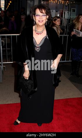 Claudia Cardinale partecipa alla "Effie Gray" New York Premiere Foto Stock