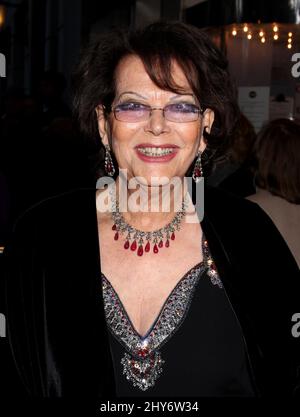 Claudia Cardinale partecipa alla "Effie Gray" New York Premiere Foto Stock