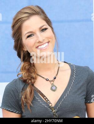 Cassadee Pope partecipa al Cracker Barrel Old Country Store Country Challenge a Arlington, Texas. Foto Stock