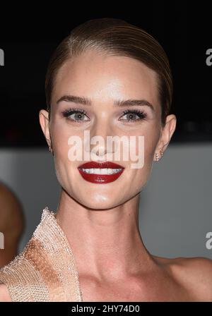 Rosie Huntington-Whiteley ha partecipato al Metropolitan Museum of Art Met Gala, a New York City, USA. Foto Stock