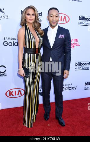 Chrissy Teigen e John Legend arrivano ai Billboard Music Awards 2015 che si tengono presso la MGM Grand Garden Arena Foto Stock