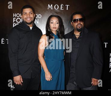 O'Shea Jackson Jr., Kimberly Woodruff e Ice Cube partecipa alla Hollywood Foreign Press Association presenta sovvenzioni a programmi di non-profit e borse di studio durante il loro annuale 'banchetti di borse' presso il Beverly Wilshire Hotel Foto Stock