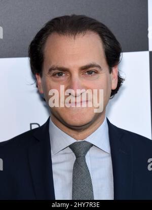 Michael Stulhbarg arriva per la prima di Pawn Sacrifice che si tiene presso l'Harmony Gold Theatre di Los Angeles. Foto Stock