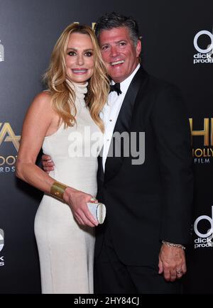 Taylor Armstrong & John Bluher 19th, premi annuali per il cinema di Hollywood, che si tengono presso l'Hilton Hotel. Foto Stock