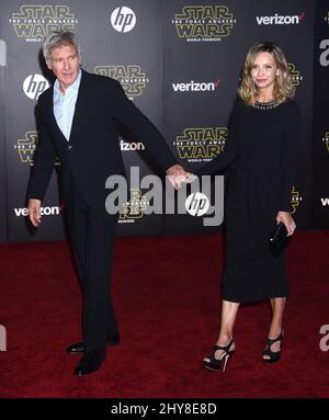 Harrison Ford e Calista Flockhart 'Star Wars: La prima mondiale di Force Awakens' tenuto al Dolby Theatre Foto Stock