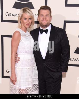James Corden e Julia Carey arrivano al Grammy Awards 58th che si tiene presso lo Staples Center di Los Angeles Foto Stock