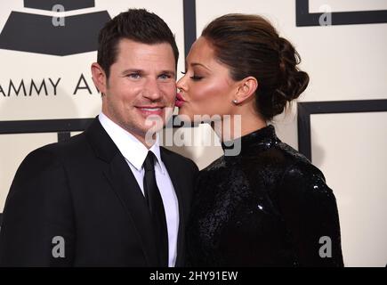 Nick Lachey & Vanessa Minnillo in arrivo ai Grammy Awards 58th che si tengono allo Staples Center di Los Angeles Foto Stock