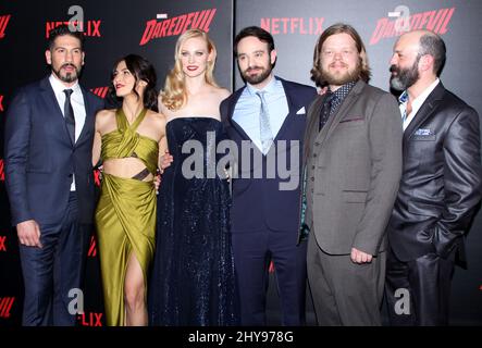 Deborah Ann Woll, Charlie Cox, Elden Henson e Geoffrey Cantor 'Dardiavolo' Stagione 2 Premiere tenuto presso l'AMC Loews Lincoln Square 13 il 25 febbraio 2016. Foto Stock