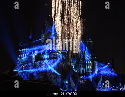 Atmosfera al 'Wizarding World of Harry Potter' apertura a Los Angeles Foto Stock