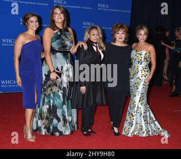 Paula Faris, Michelle Collins, Raven-Symone, Joy Behar & Candace Cameron Bure White House Corresponders' Association tenuto presso il Washington Hilton Foto Stock