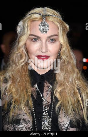 Madonna che partecipa al MET Gala 2016 Costume Institute Benefit al Met celebra l'apertura della mostra "Manus x Machina: Fashion in an Age of Technology", tenutasi al Metropolitan Museum of Art di New York, USA. Foto Stock