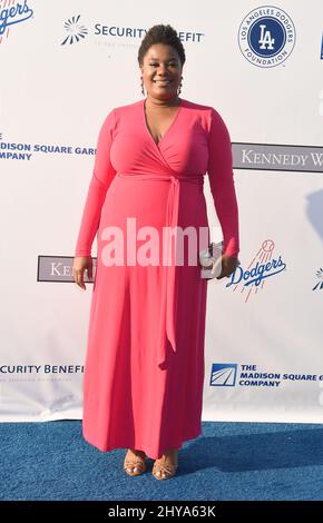 Adrienne C. Moore partecipa al Blue Diamond Gala della Los Angeles Dodgers Foundation che si tiene presso uno stadio Dodger. Foto Stock