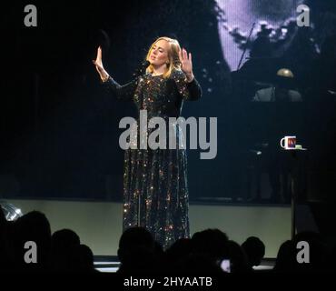 Adele si esibisce durante il suo esaurito "25 World Tour" a Los Angeles, 20th agosto 2016. Foto Stock