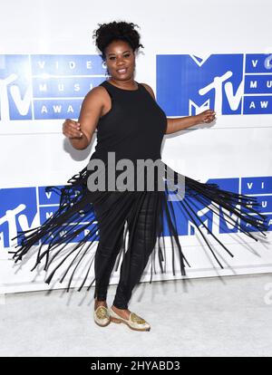 Adrienne C. Moore arriva per i 2016 MTV Video Music Awards, Madison Square Garden, New York, 28th agosto 2016. Foto Stock