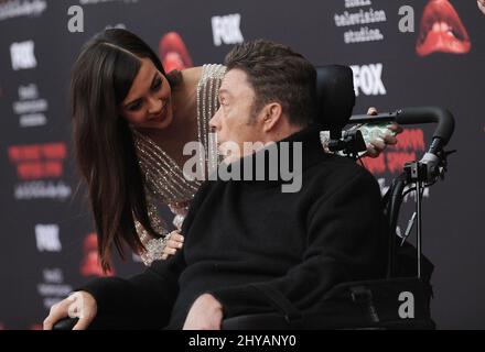 Victoria Justice e Tim Curry partecipano al Rocky Horror Picture Show: Facciamo di nuovo il tempo Warp Premiere tenuto al Roxy, a Los Angeles, California. Foto Stock