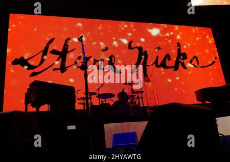 Stevie Nicks si esibisce nella notte di apertura della ragazza della città di origine Stevie Nicks '24 Carat Gold Tour' con i pretendenti alla Talking Stick Arena. Foto Stock