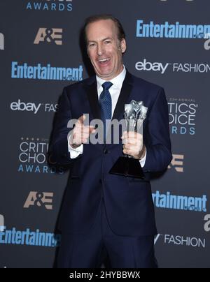 Bob Odenkirk ai 22nd Annual Critics' Choice Awards tenutisi a Barker Hanger Foto Stock