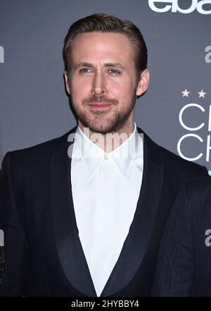 Ryan Gosling ai 22nd Annual Critics' Choice Awards che si tengono a Barker Hanger Foto Stock