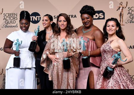 Danielle Brooks, Dascha Polanco, Selenis Leyva, Adrienne C. Moore e Yael Stone hanno partecipato alla sala stampa del 23rd annuale Screen Actors Guild Awards tenutosi presso il Shrine Auditorium di Los Angeles, California Foto Stock