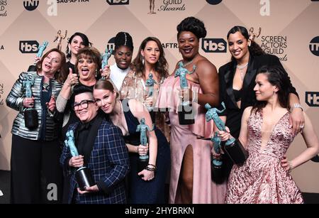 Lea DeLaria, Danielle Brooks, Dascha Polanco, Selenis Leyva, Adrienne C. Moore e Yael Stone hanno partecipato alla sala stampa del 23rd Annual Screen Actors Guild Awards che si tiene presso il Shrine Auditorium di Los Angeles, California Foto Stock