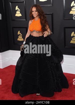 Rihanna partecipa ai Grammy Awards annuali 59th a Los Angeles Foto Stock