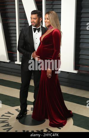 Russell Wilson e Ciara arrivando al Vanity Fair Oscar Party a Beverly Hills, Los Angeles, Stati Uniti d'America. Foto Stock