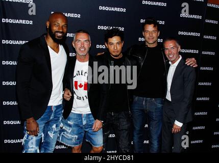 Tyson Beckford, Dan Caten, Jamie King, Ricky Martin e Dean Cat sono presenti AL Grand Opening Party DEL Dsquared2 che si tiene presso i negozi di cristalli Foto Stock