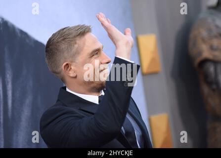 Charlie Hunnam arriva al "King Arthur: Legend of the Sword" World Premiere tenuto al TCL Chinese Theatre di Los Angeles, USA Foto Stock