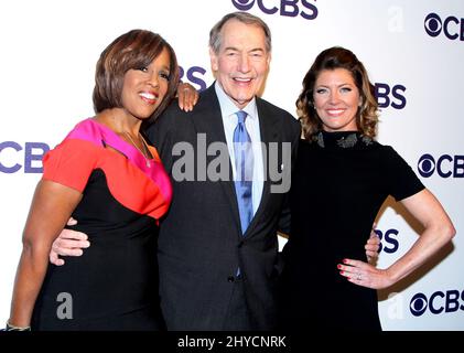 Gayle King, Charlie Ros & Norah o'Donnell arrivo al CBS 2017 Upfront tenuto al Plaza Hotel il 17 maggio 2017 Foto Stock