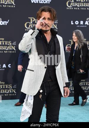 Johnny Depp che frequenta la Premiere ''Pirati dei Caraibi: Morti uomini Tell No Tales'' di Disney a Los Angeles Foto Stock