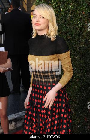 Emma Stone partecipa all'AFI Life Achievement Award Gala Tribute a Diane Keaton - Arrivi tenuti al Dolby Theatre Foto Stock