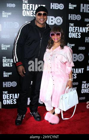 LL Cool J & Simone Smith partecipa al "The Defiant ones" New York Premiere tenuto al Time Warner Center a New York, USA Foto Stock