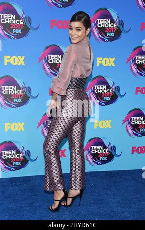 Vanessa Hudgens partecipa ai Teen Choice Awards 2017 che si tengono al Galen Center di Los Angeles, USA Foto Stock