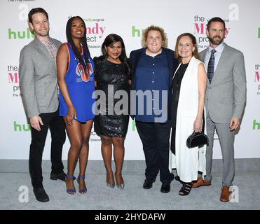 IKE Barinholtz, Xosha Roquemore, Mindy Kaling, Fortune Feimster, in arrivo per la festa della prima stagione finale del progetto Mindy tenutasi presso la Hollywood occidentale di Londra, Los Angeles Foto Stock