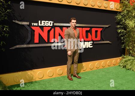 Dave Franco arriva per la prima mondiale del film "Lego Ninjago" che si tiene al Regency Village Theatre di Westwood, California, 16 settembre 2017 Foto Stock