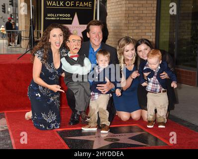 Audrey Dunham, Walter, Jeff Dunham, Jack Dunham, James Dunham e le figlie di Dunham hanno partecipato alla cerimonia della Walk of Fame di Jeff Dunham a Los Angeles Foto Stock
