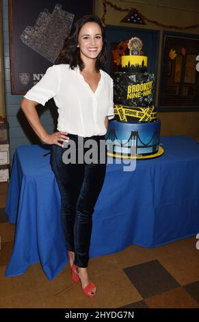 Melissa Fumero "Brooklyn Nine-Nine" celebra l'episodio del 99th che si tiene presso i CBS Radford Studios Foto Stock