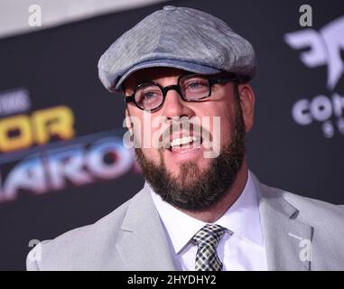 Chris Sullivan ha partecipato al "Thor: Ragnarok" World Premiere di Marvel che si è tenuto al Teatro El Capitan Foto Stock