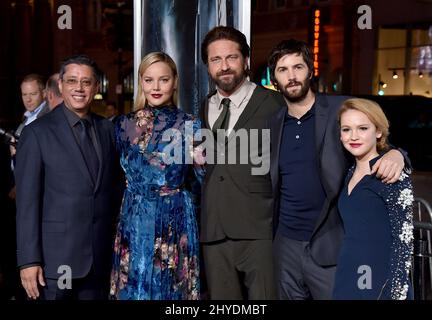 Dean Devlin, Abbie Cornish, Gerald Butler, Jim Sturgess e Talitha Eliana Bateman partecipano al 'Geostom' World Premiere tenuto al TCL Chinese Theatre IMAX di Los Angeles, USA Foto Stock