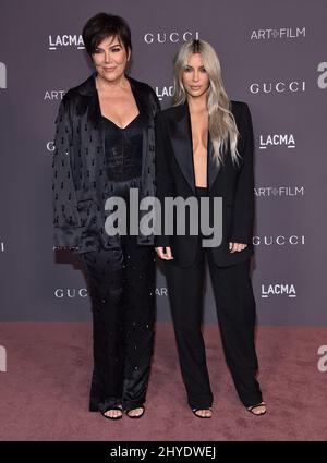 Kris Jenner e Kim Kardashian hanno partecipato al LACMA Art + Film Gala 2017 in onore di Mark Bradford e George Lucas tenutosi a LACMA Foto Stock