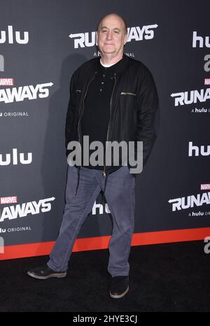 Jeph Loeb partecipa all'evento Premiere 'Runaways' di Marvel tenutosi a Los Angeles, USA Foto Stock