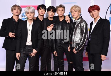 BTS al 2017 American Music Awards tenuto presso il Microsoft Theatre L.A. Live Foto Stock