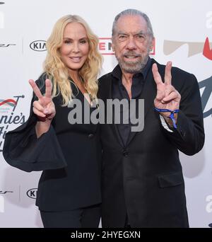 John Paul DeJoria ed Eloise Broady arrivano a Steven Tyler e Live Nation's Inaugural Gala beneficia Janie's Fund presso RED Studios il 28 gennaio 2018 a Hollywood, California. Foto Stock